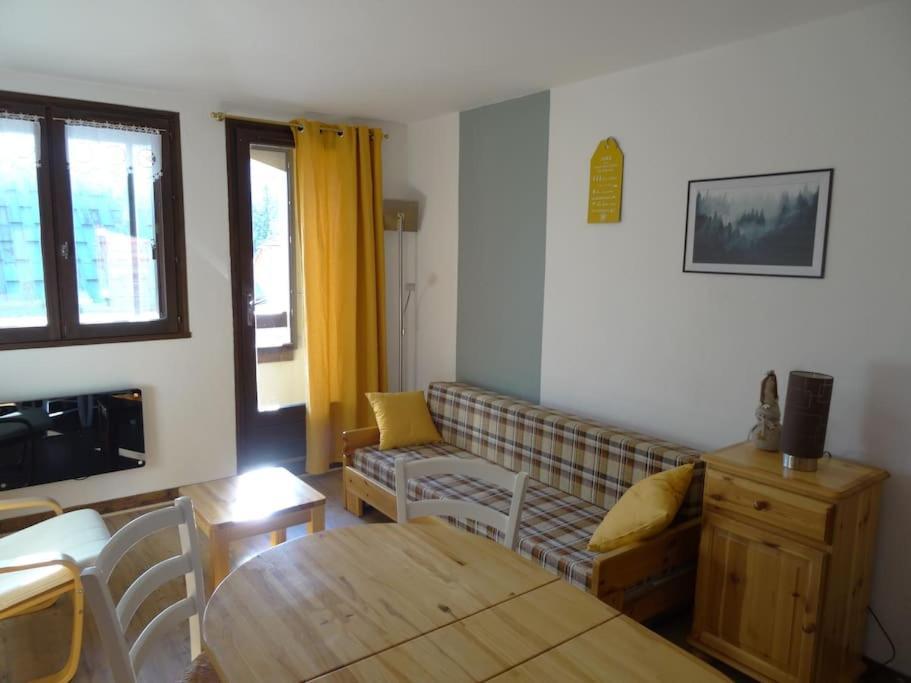 Appartement Au Coeur Du Village Avec Parking Prive Мижу Екстериор снимка