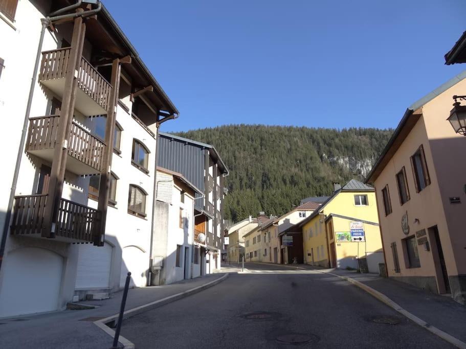 Appartement Au Coeur Du Village Avec Parking Prive Мижу Екстериор снимка