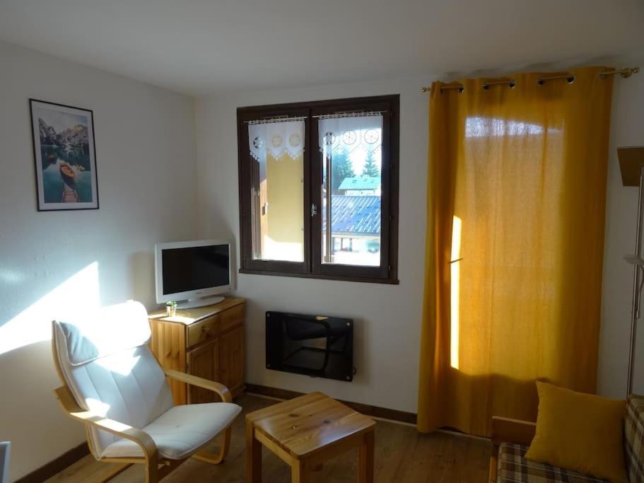 Appartement Au Coeur Du Village Avec Parking Prive Мижу Екстериор снимка