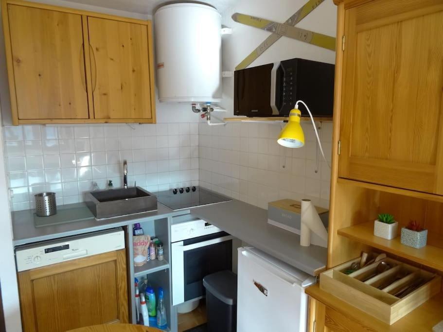 Appartement Au Coeur Du Village Avec Parking Prive Мижу Екстериор снимка