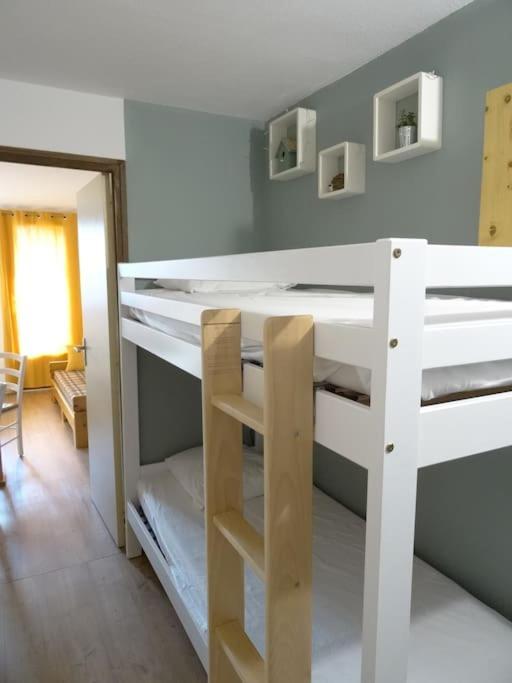 Appartement Au Coeur Du Village Avec Parking Prive Мижу Екстериор снимка