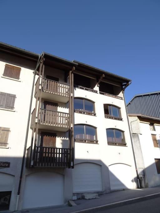 Appartement Au Coeur Du Village Avec Parking Prive Мижу Екстериор снимка